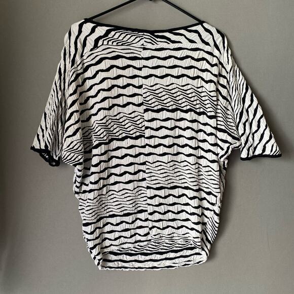 Romeo + Juliet sz S geo black‎ white oversized tunic top - Picture 4 of 7